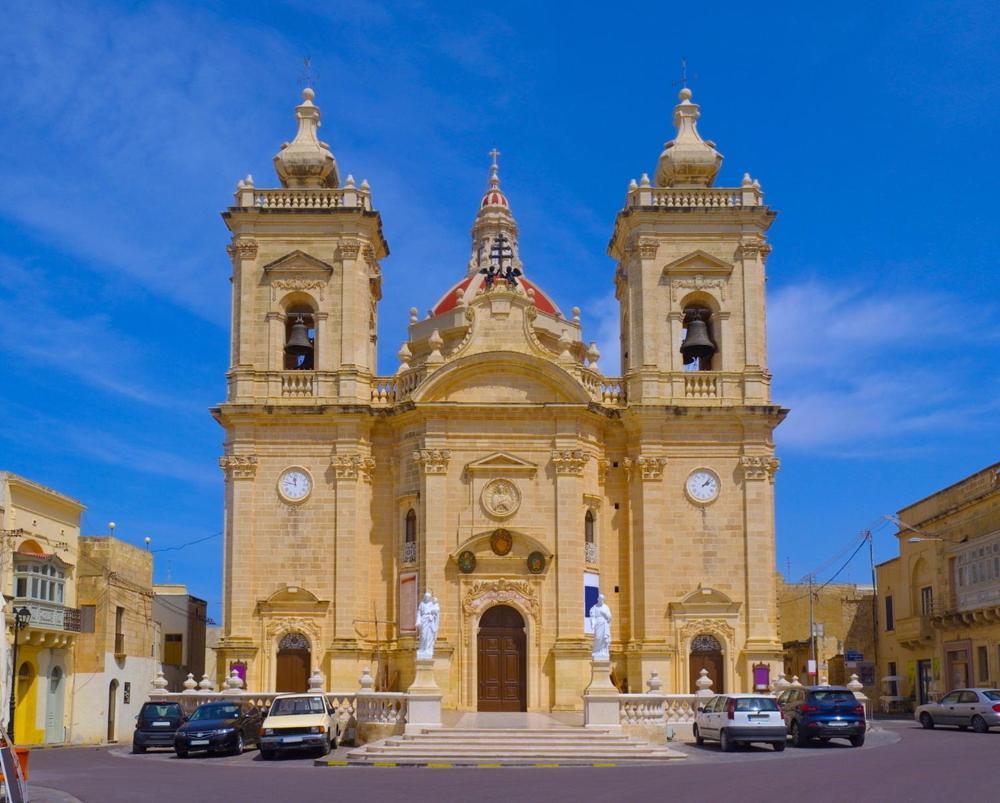 A La Maison B&B Xagħra Exteriör bild