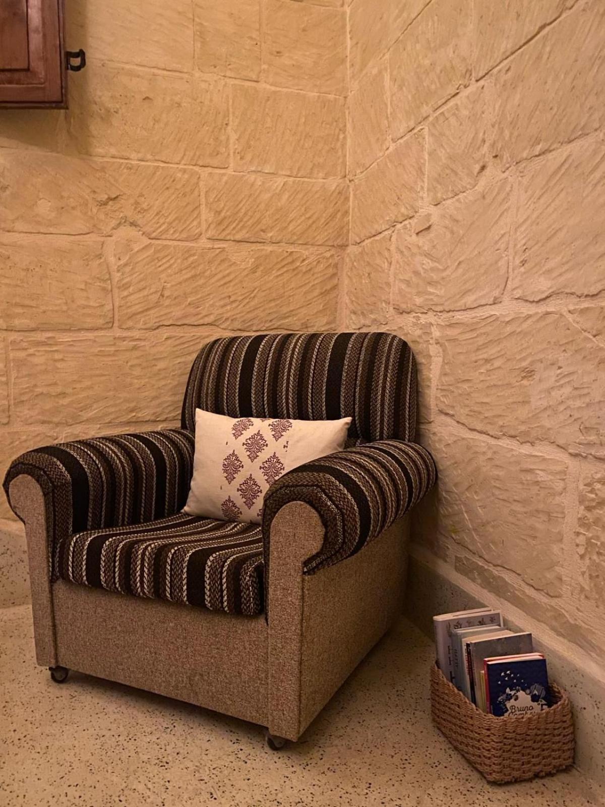 A La Maison B&B Xagħra Exteriör bild