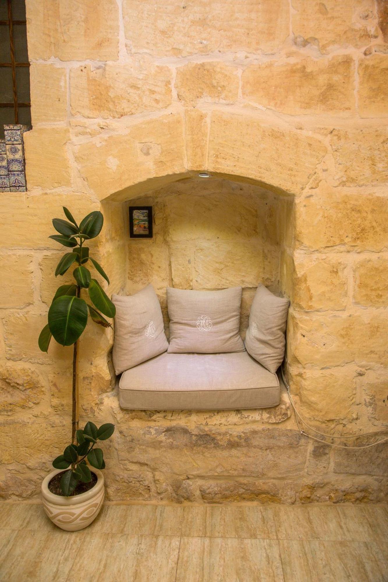 A La Maison B&B Xagħra Exteriör bild
