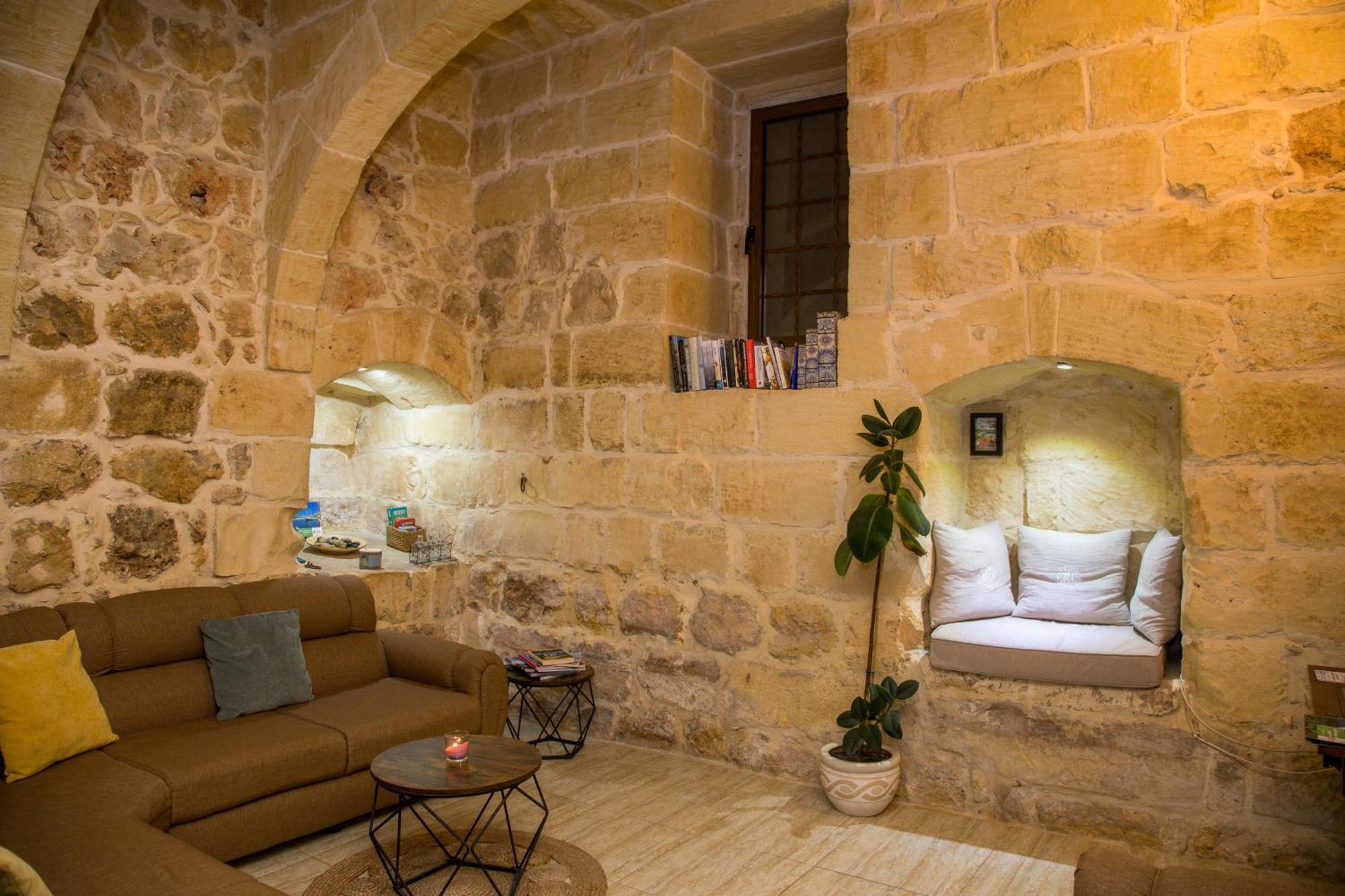 A La Maison B&B Xagħra Exteriör bild