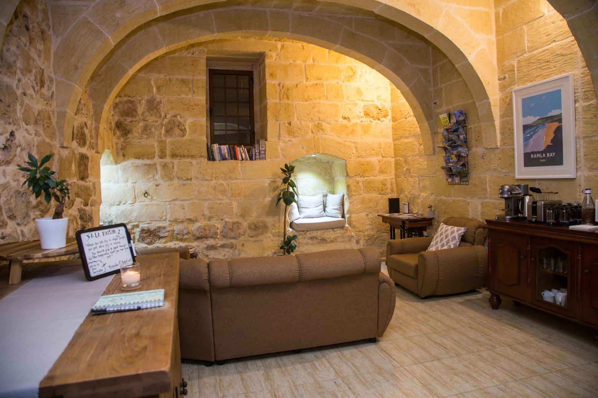 A La Maison B&B Xagħra Exteriör bild