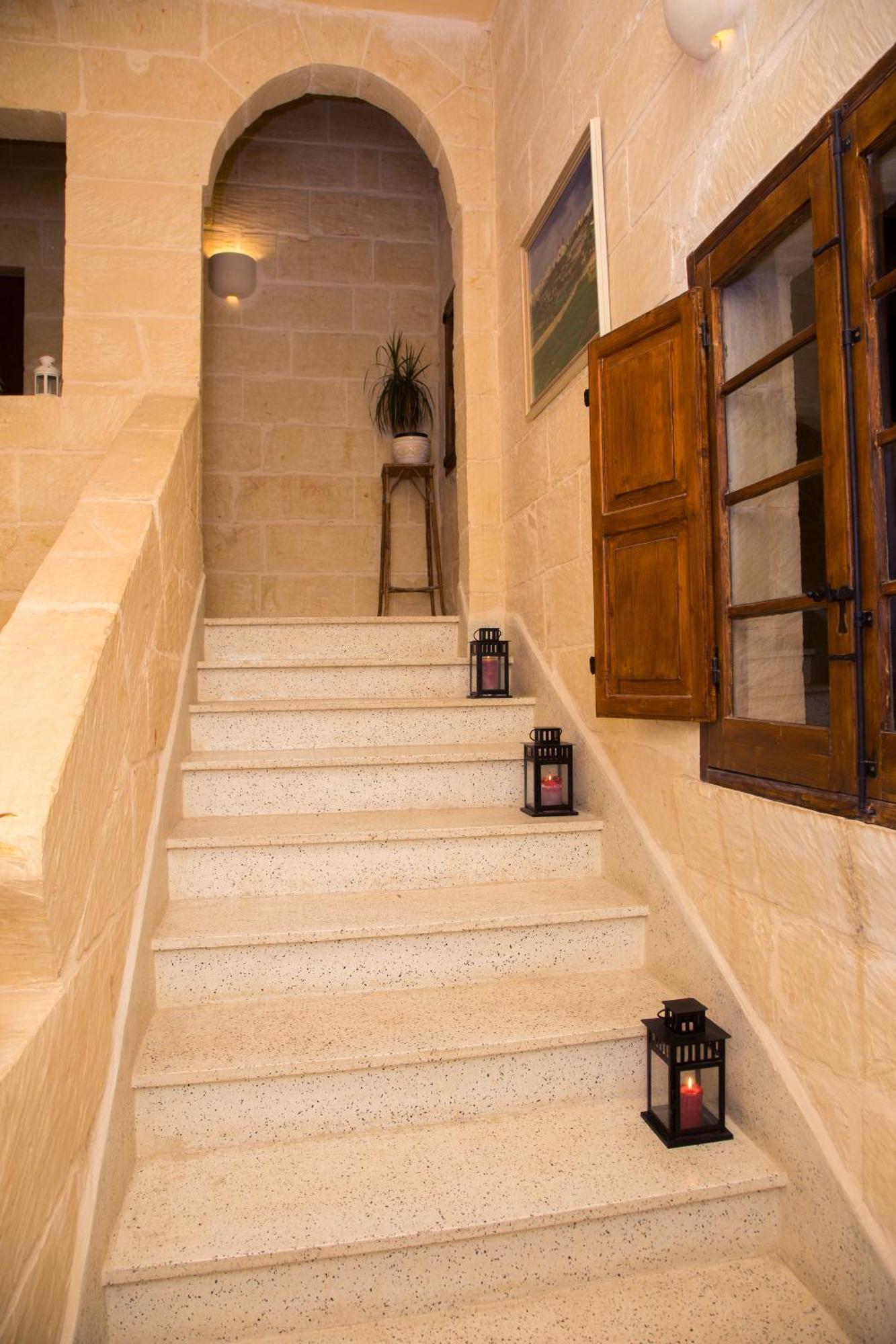 A La Maison B&B Xagħra Exteriör bild