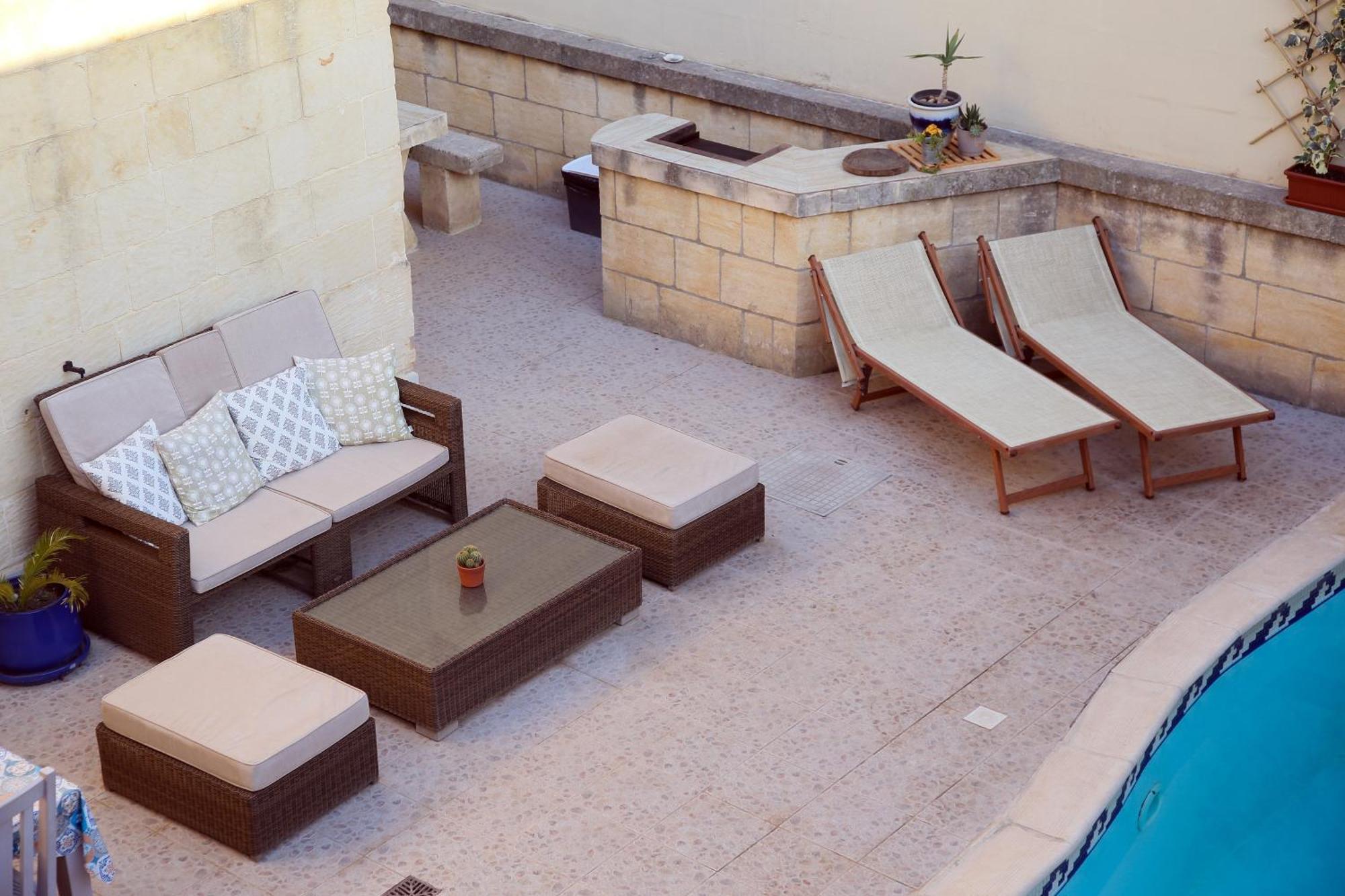 A La Maison B&B Xagħra Exteriör bild