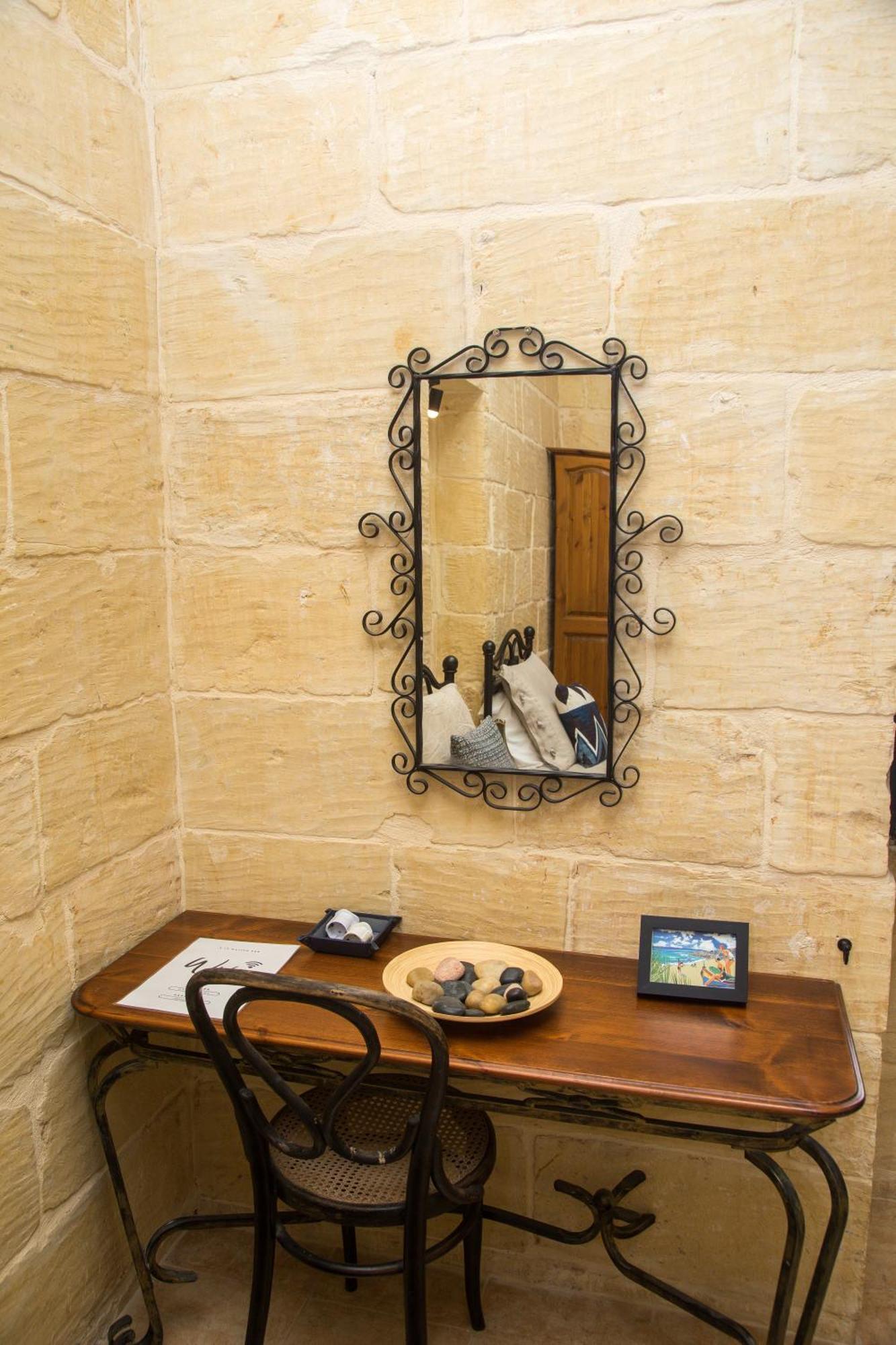 A La Maison B&B Xagħra Exteriör bild