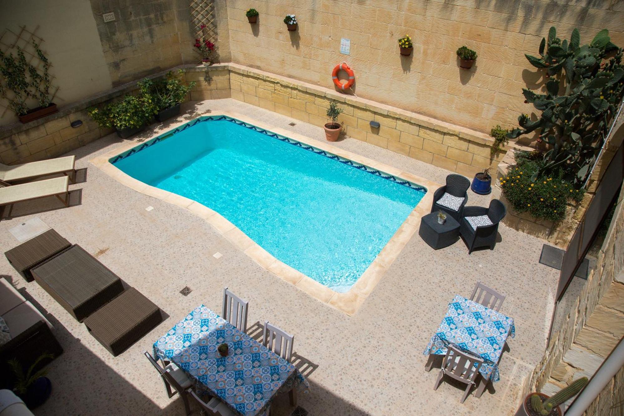 A La Maison B&B Xagħra Exteriör bild