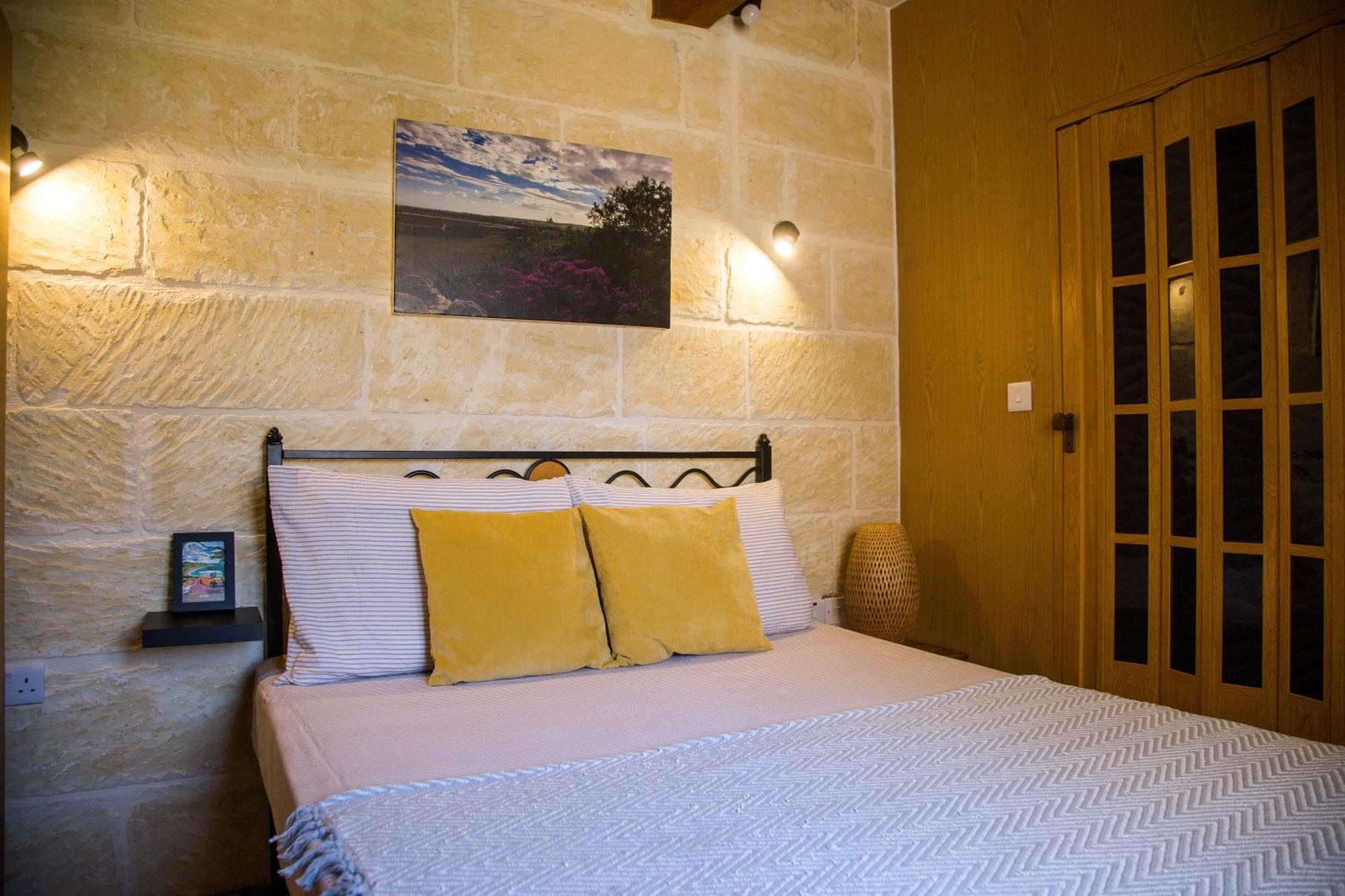 A La Maison B&B Xagħra Exteriör bild