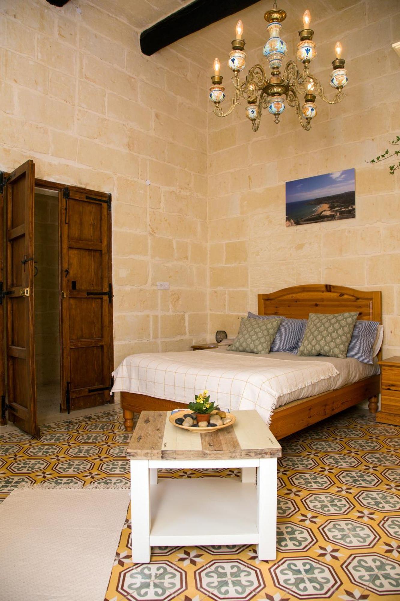 A La Maison B&B Xagħra Exteriör bild